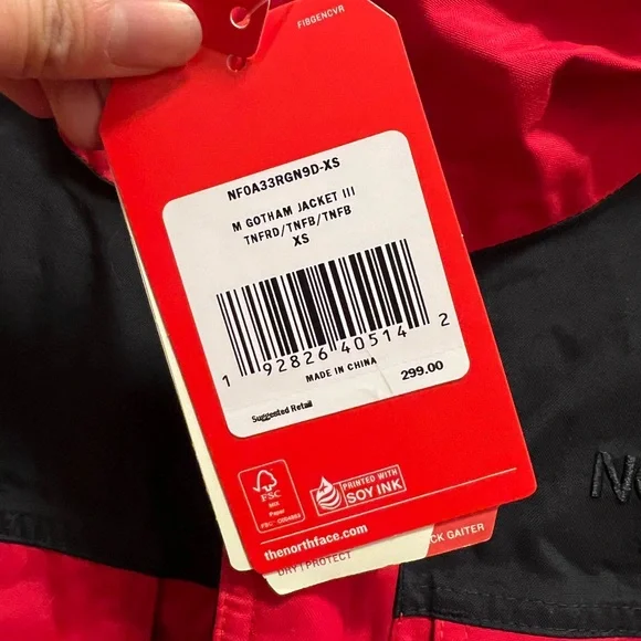 Brand new north face jacket unisex. Suitable for men xs size or women medium